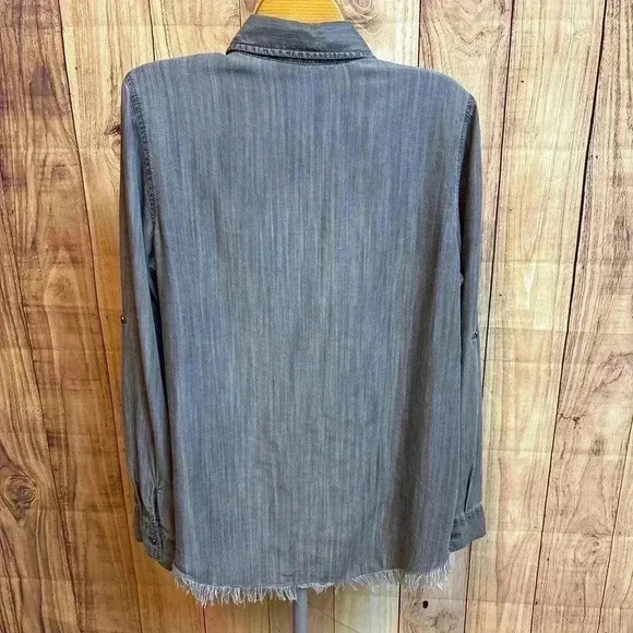 Beachlunchlounge Gray Chambray Hidden Button Down Shirt Women’s Size S/P - Picture 7 of 8
